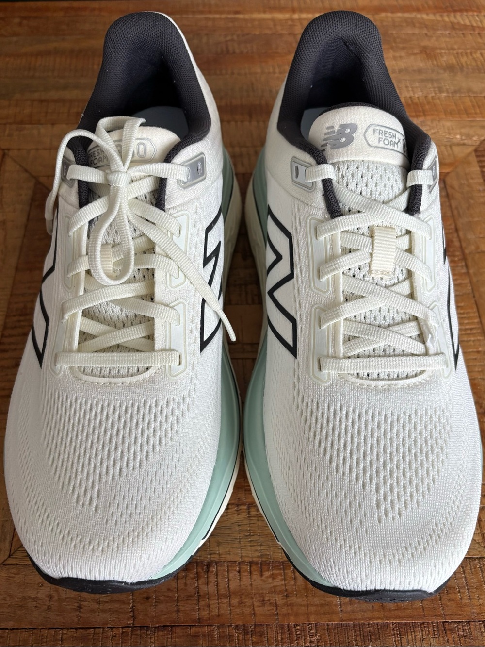 Men’s 9D or Women’s wide 10.5D New Balance unisex Running Sneakers